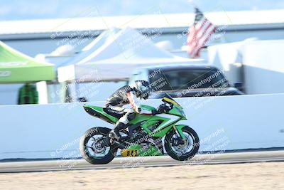 media/Dec-07-2025-CVMA (Sun) [[3e7d2de5dc]]/Race 17-Amateur Formula Middleweight/